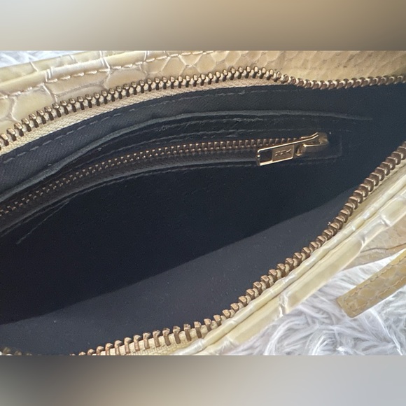 Georgia Jay Zaha Patent Butter Snake Embossed Baguette Bag Handbag HTF - Picture 5 of 7